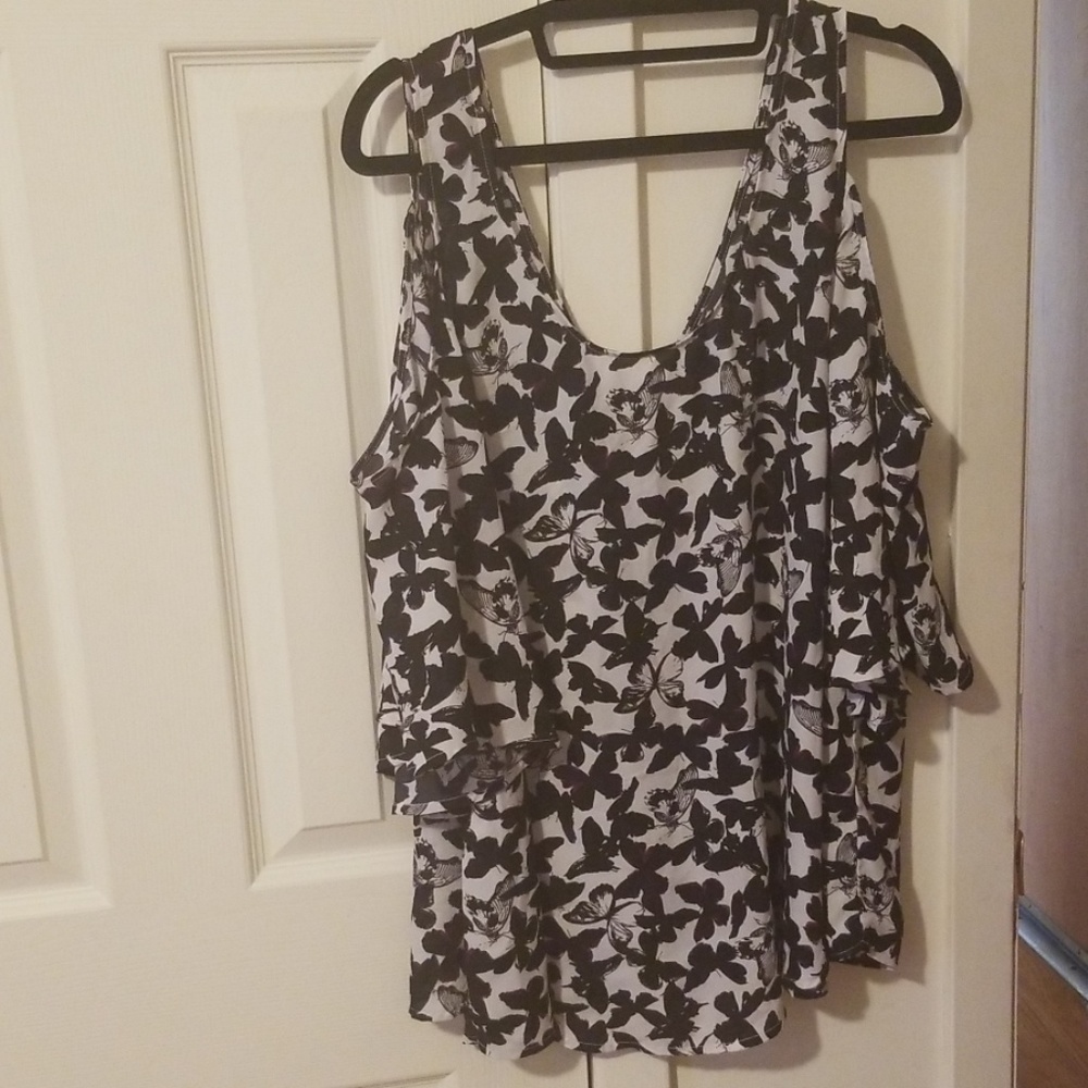 Butterfly Torrid 3 blouse with cold shoulders
